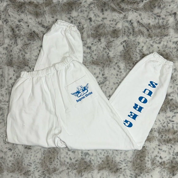🆕 NWOT Boys Lie | Dangerous Affection | V2 Sweatpants | White Large - Picture 9 of 16